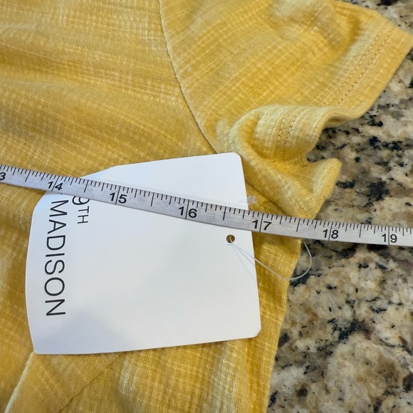 89th + Madison yellow beaded short sleeve top SZ small - Picture 10 of 11